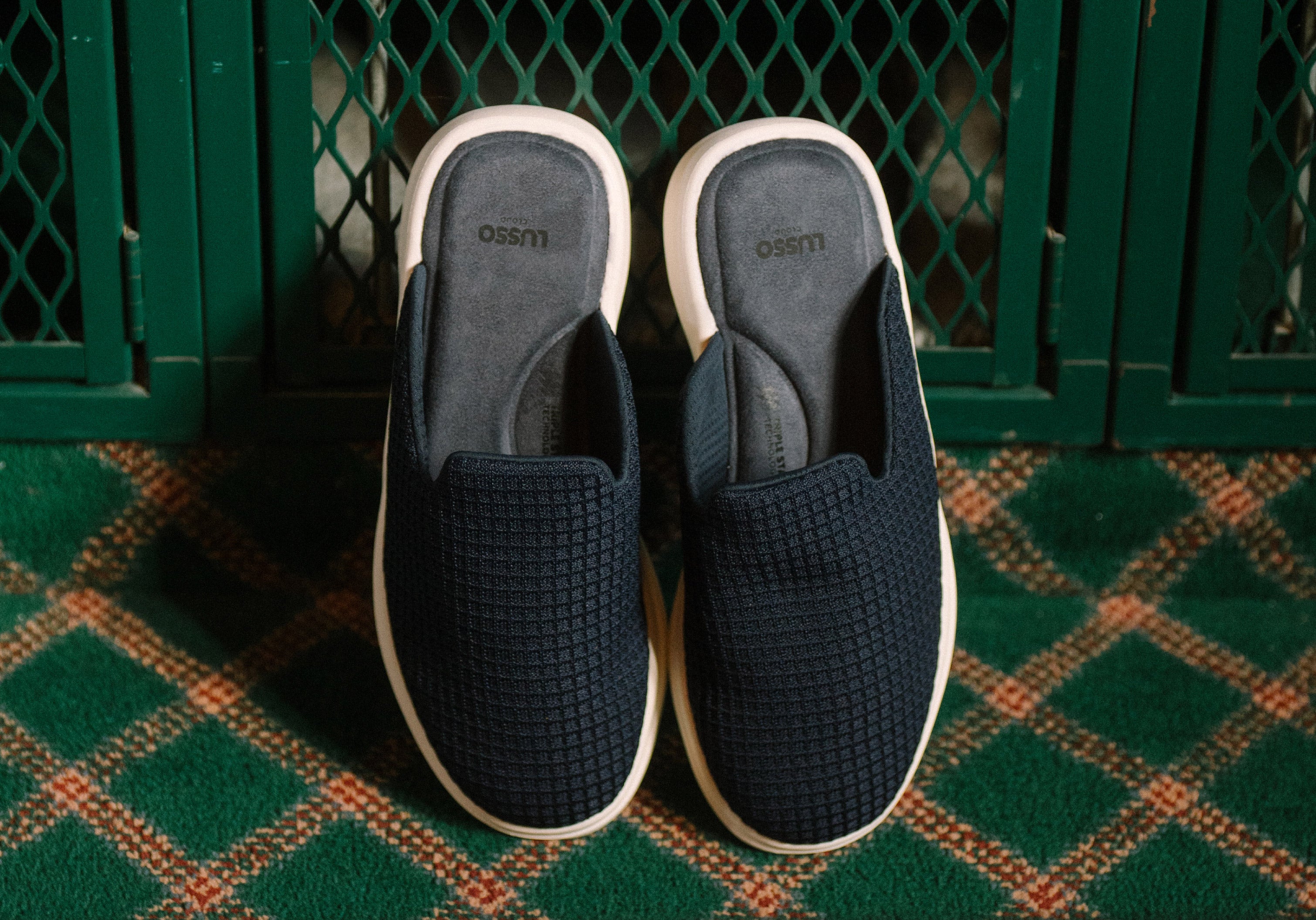 Pelli - Jet Black Waffle / Lily White